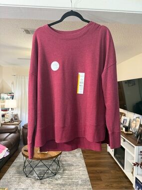 Time and Tru Relaxed Crewneck Sweatshirt in Rose